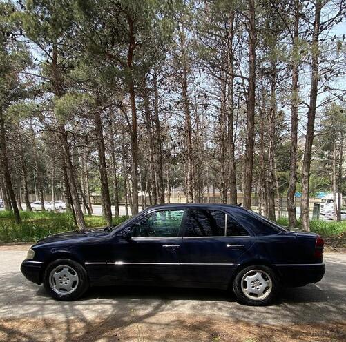Mercedes C 220 1995, 256,000 km - 2.2 l - Bakı