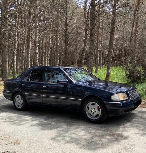 Mercedes C 220 1995, 256,000 km - 2.2 l - Bakı