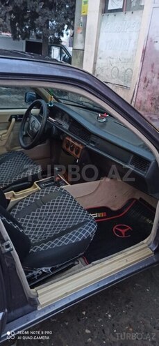 Mercedes 190 1993, 523,222 km - 2.0 l - Quba