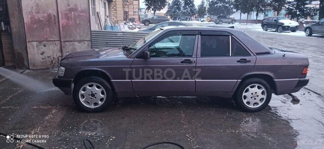 Mercedes 190 1993, 523,222 km - 2.0 l - Quba