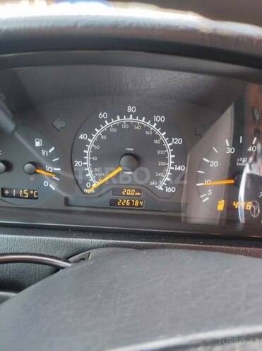 Mercedes C 230 1999, 227,800 km - 2.4 л - Gəncə