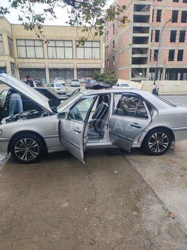 Mercedes C 230 1999, 227,800 km - 2.4 л - Gəncə