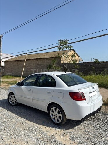 Kia Rio 2011, 300,000 km - 1.6 l - Bakı
