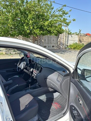 Kia Rio 2011, 300,000 km - 1.6 l - Bakı