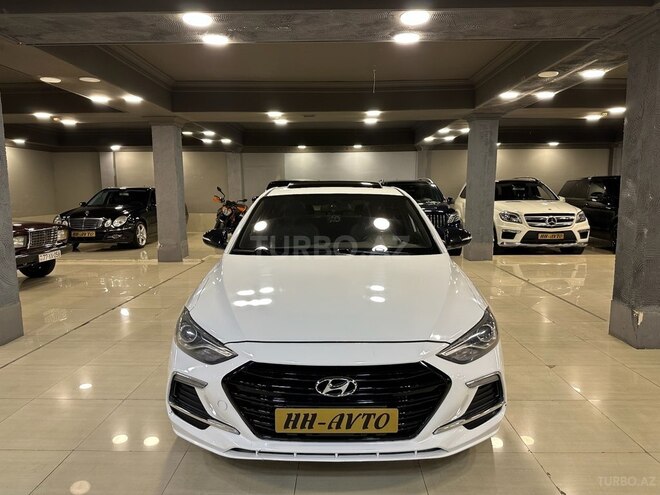 Hyundai Elantra-1