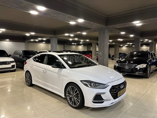 Hyundai Elantra-2
