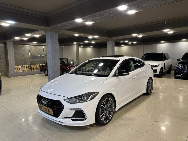 Hyundai Elantra-3
