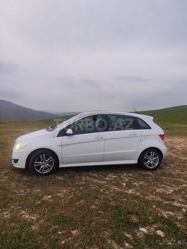Mercedes B 180 2009, 146,000 km - 1.7 l - Mingəçevir