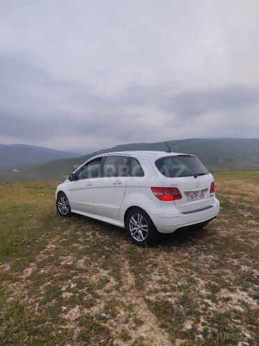 Mercedes B 180 2009, 146,000 km - 1.7 l - Mingəçevir