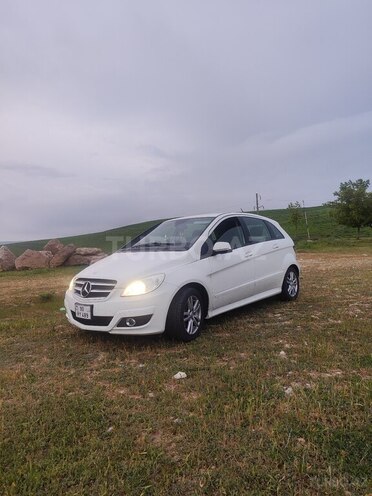Mercedes B 180 2009, 146,000 km - 1.7 l - Mingəçevir
