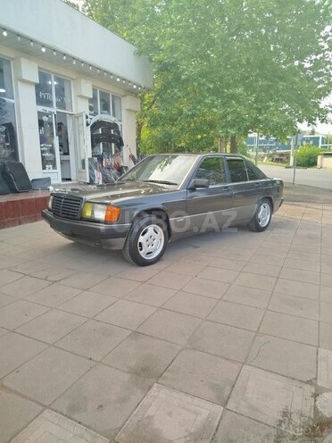 Mercedes 190 1992, 250,000 km - 2.0 л - Mingəçevir