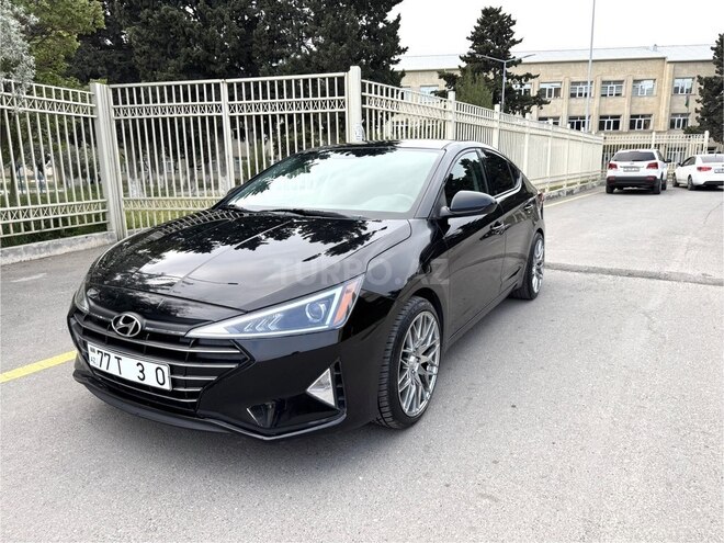 Hyundai Elantra 2018, 80,000 km - 2.0 l - Bakı