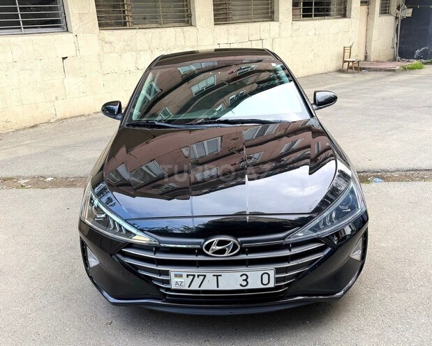 Hyundai Elantra 2018, 80,000 km - 2.0 l - Bakı