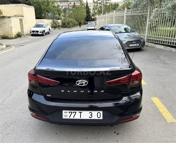 Hyundai Elantra 2018, 80,000 km - 2.0 l - Bakı
