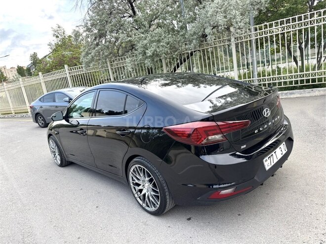 Hyundai Elantra 2018, 80,000 km - 2.0 l - Bakı