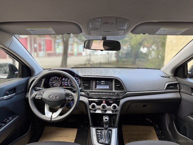 Hyundai Elantra 2018, 80,000 km - 2.0 l - Bakı
