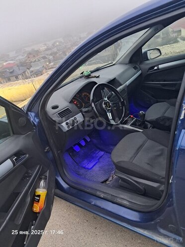 Opel Astra 2005, 568,000 km - 1.4 l - Qusar