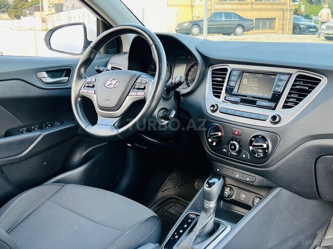 Hyundai Accent 2019, 122,008 km - 1.4 l - Bakı