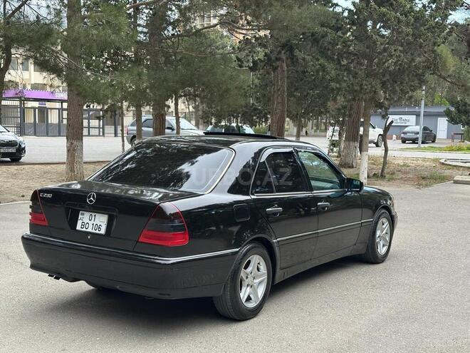 Mercedes C 230 1998, 301,000 km - 2.3 l - Sumqayıt