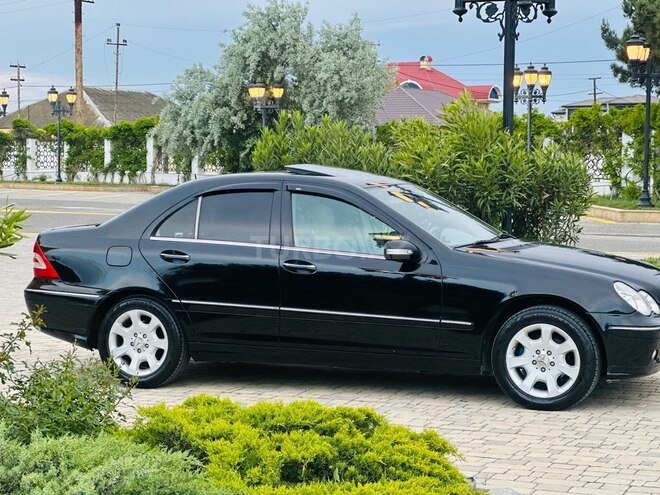 Mercedes C 240 2004, 300,000 km - 2.4 l - Bakı