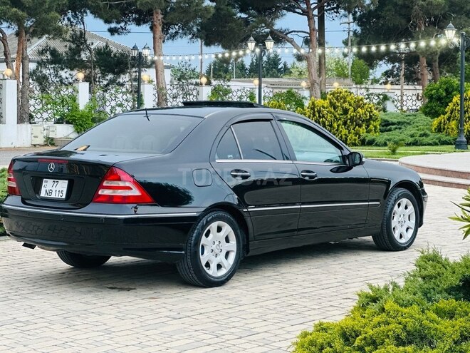 Mercedes C 240 2004, 300,000 km - 2.4 l - Bakı