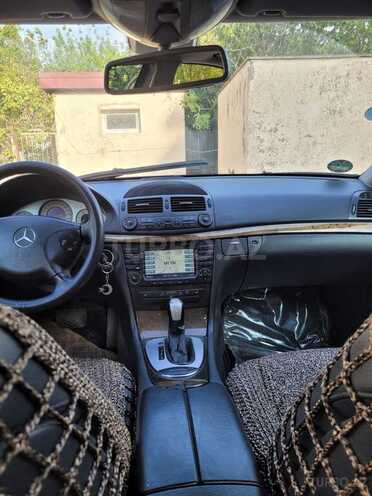 Mercedes E 270 2004, 280,000 km - 2.5 l - Bakı