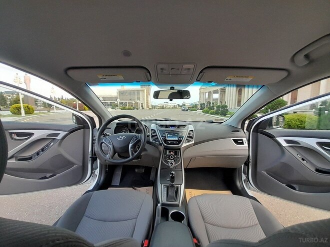 Hyundai Elantra 2015, 100,000 km - 1.8 л - Ucar
