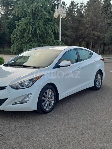Hyundai Elantra 2015, 100,000 km - 1.8 л - Ucar