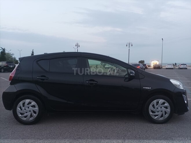 Toyota Aqua 2017, 135,000 km - 1.5 l - Bakı