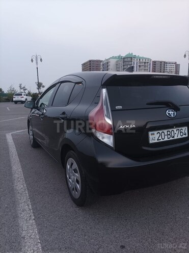 Toyota Aqua 2017, 135,000 km - 1.5 l - Bakı