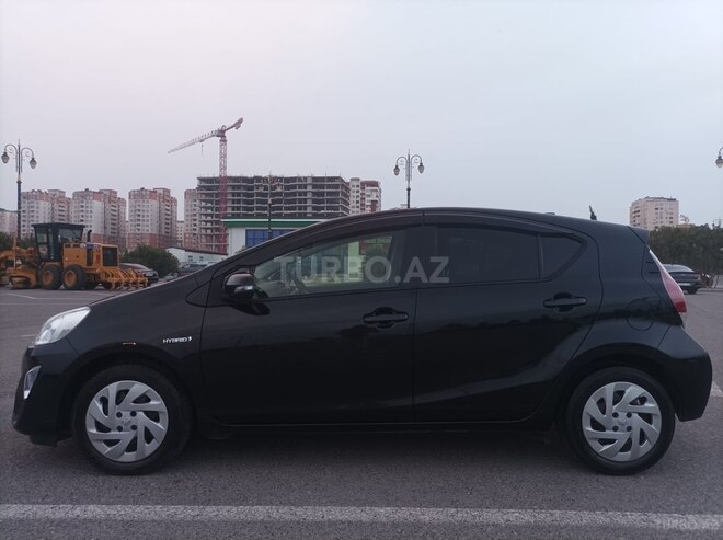 Toyota Aqua 2017, 135,000 km - 1.5 l - Bakı
