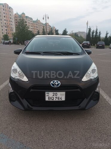 Toyota Aqua 2017, 135,000 km - 1.5 l - Bakı