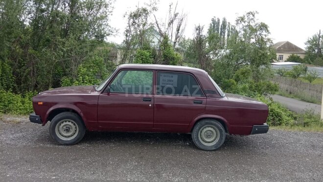 LADA (VAZ) 2107 2004, 90,000 km - 1.6 l - Ucar
