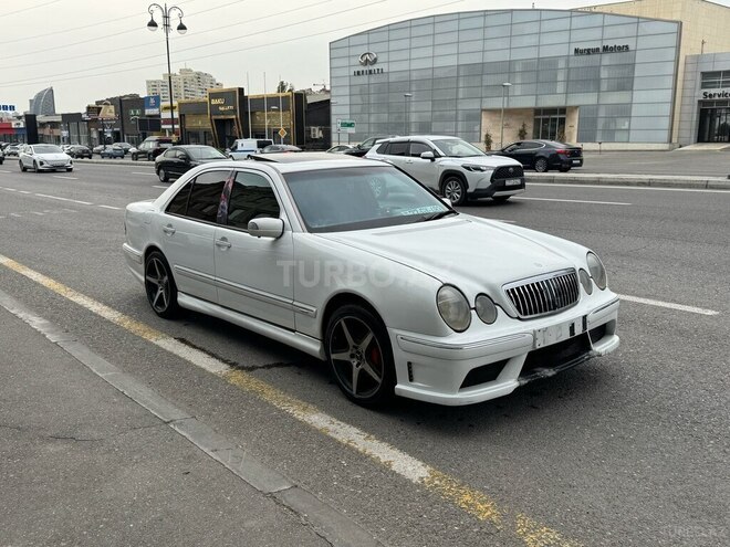 Mercedes E 240 1999, 247,500 km - 2.4 l - Sumqayıt