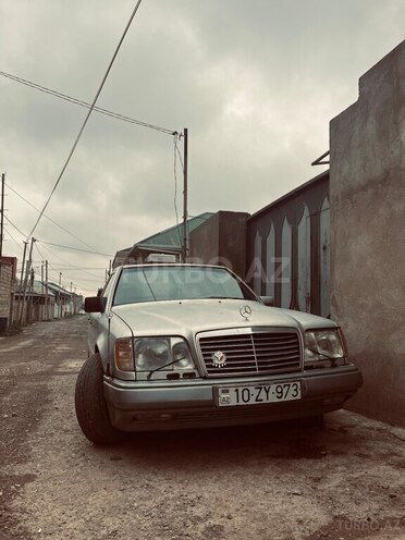 Mercedes E 220 1995, 453,171 km - 2.2 l - Bakı