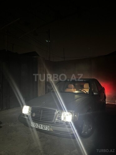 Mercedes E 220 1995, 453,171 km - 2.2 l - Bakı