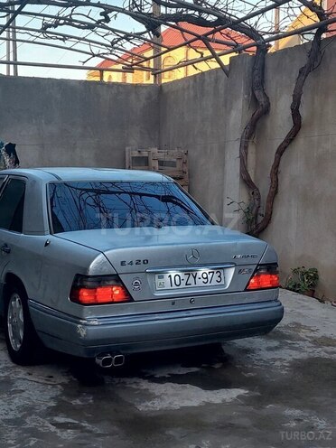 Mercedes E 220 1995, 453,171 km - 2.2 l - Bakı