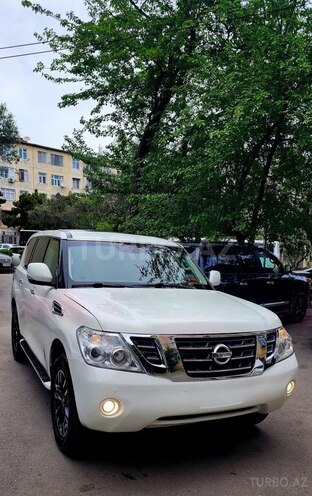 Nissan Patrol 2012, 178,000 km - 5.6 l - Bakı