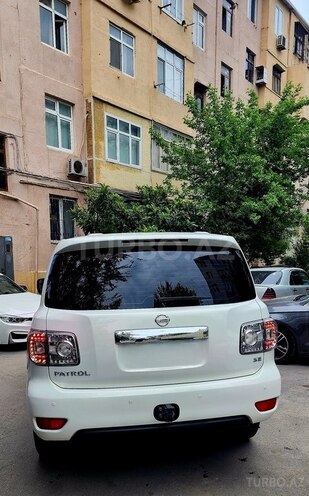 Nissan Patrol 2012, 178,000 km - 5.6 l - Bakı