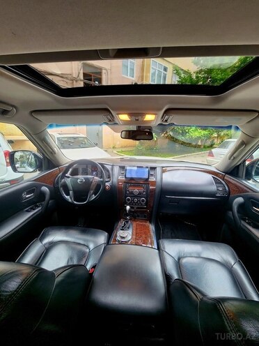 Nissan Patrol 2012, 178,000 km - 5.6 l - Bakı