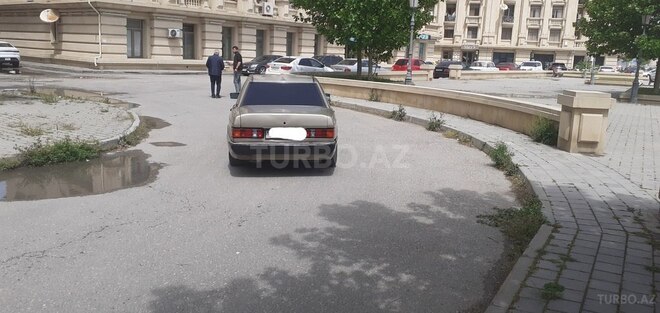Mercedes 190 1992, 389,000 km - 2.5 л - Bakı