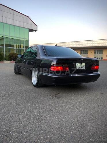 Mercedes E 280 2000, 250,000 km - 2.8 l - İmişli