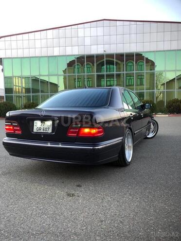 Mercedes E 280 2000, 250,000 km - 2.8 l - İmişli