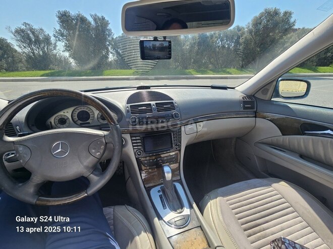 Mercedes E 320 2003, 271,359 km - 3.2 l - Bakı