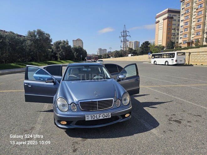 Mercedes E 320 2003, 271,359 km - 3.2 l - Bakı