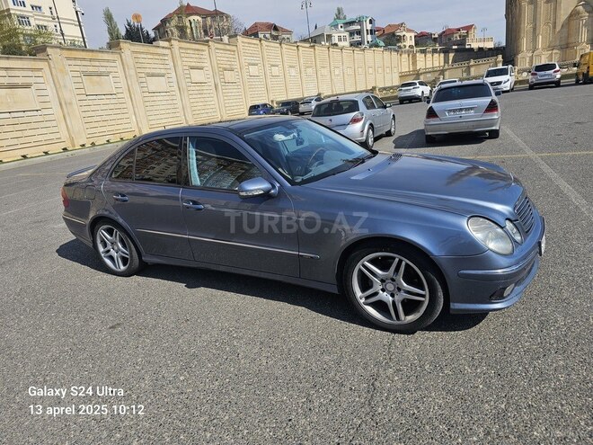 Mercedes E 320 2003, 271,359 km - 3.2 l - Bakı