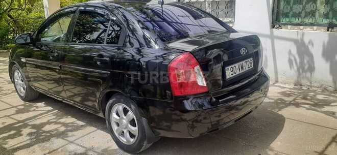 Hyundai Accent-8