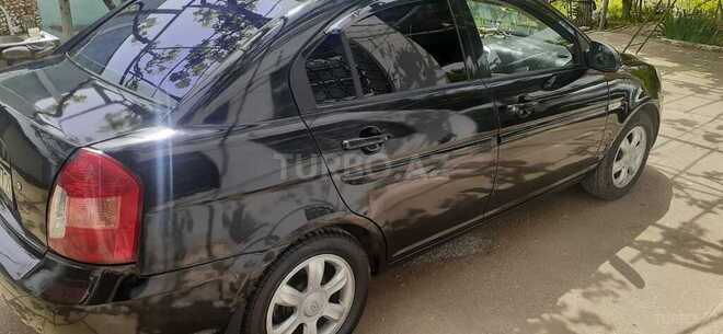 Hyundai Accent-7
