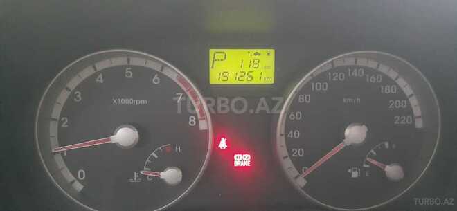 Hyundai Accent-16
