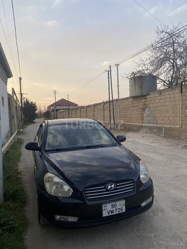 Hyundai Accent-3